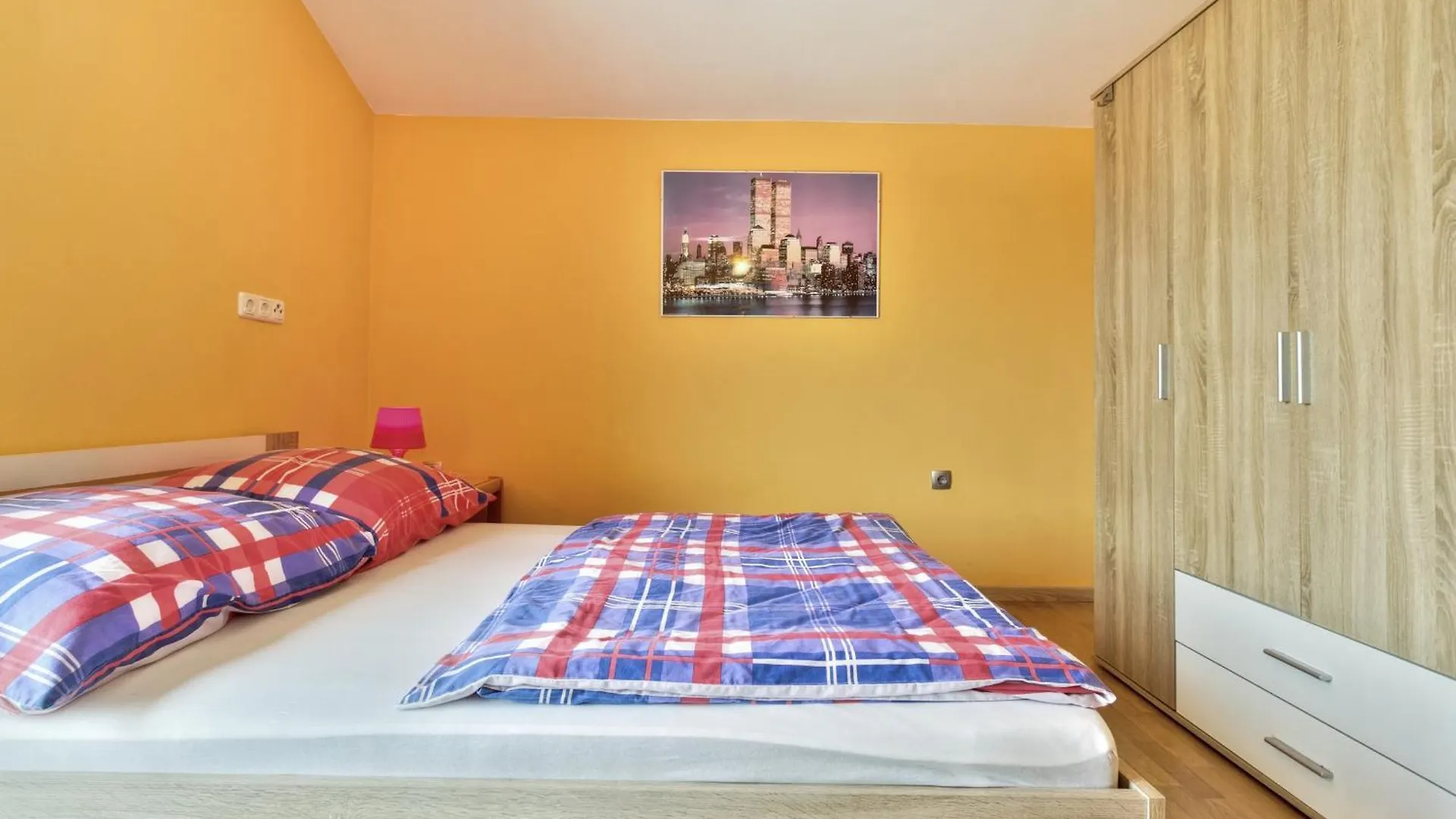 Ferienhaus Martinovic Kaštel 0*,  クロアチア